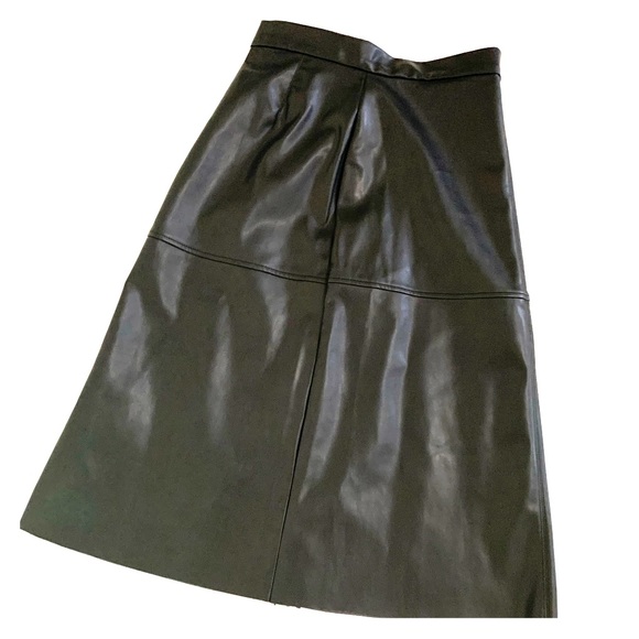 H&M Dresses & Skirts - H&M Faux leather skirt